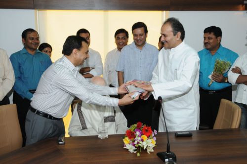 16515750091456989995